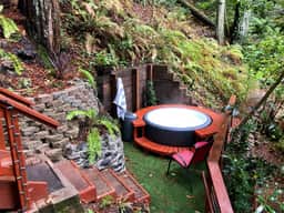 Hillside Retreat in the Redwoods | Hot Tub - Image 4