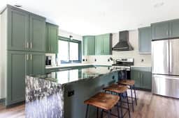 Lakeshore Escape | Pool | 4BR each w/En-Suite Bath - Image 4