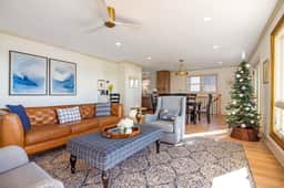 Lakefront Cottage with Hot Tub & Beach Access - Image 5