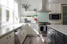 Modern Luxury Escape - Image 2