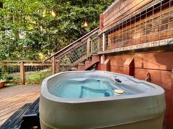 Cozy Cabin in Redwoods | Hot Tub - Image 2