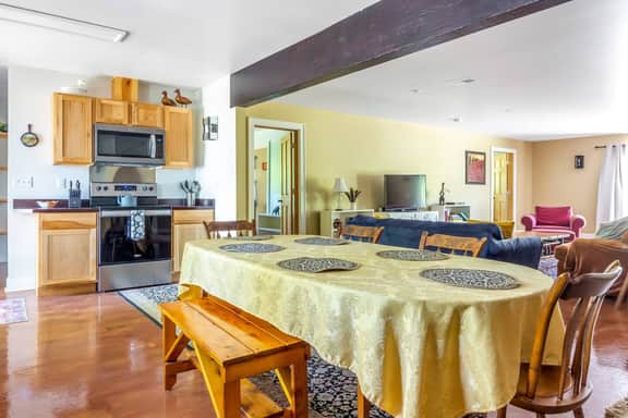 Spacious 4BR Fennville Farmhouse w/ Pool Table - Image 4