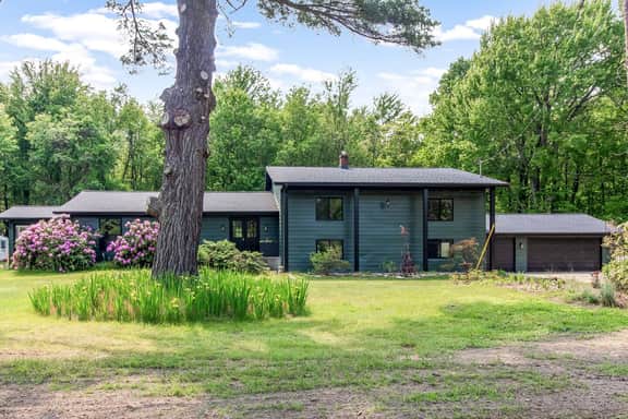 Lakeshore Escape | Pool | 4BR each w/En-Suite Bath - Image 2