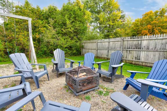 Lake Michigan Beach Getaway | Hot Tub | Fire Pit - Image 5