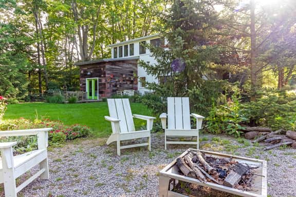 Historic 2BR Artistic Gallery Loft | Saugatuck - Image 4