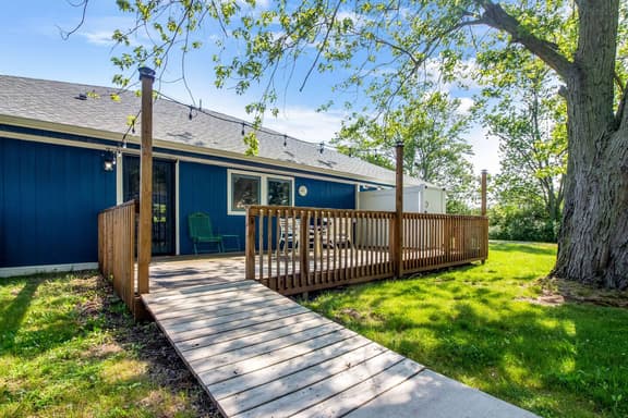 Spacious 4BR Fennville Farmhouse w/ Pool Table - Image 1