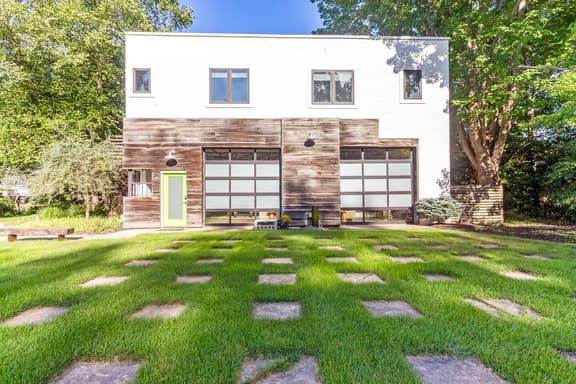 Historic 4-BR near Ivy House | Saugatuck - Image 1