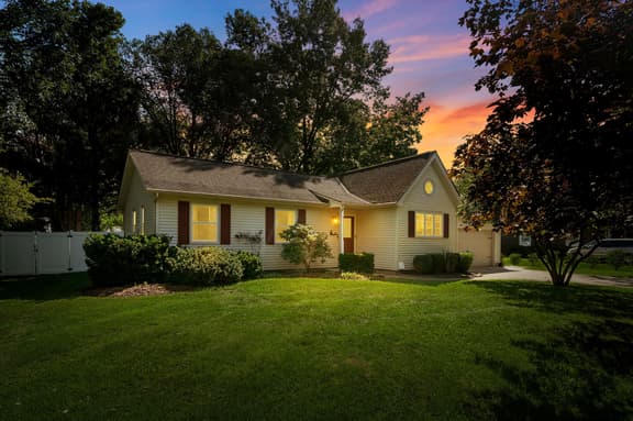New Listing! Fenced Yard | Near Golf & Saugatuck - Image 1