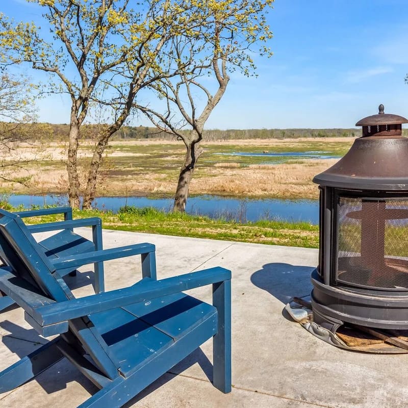 Cozy Cottage | Water Views w/ Hot Tub & Sauna